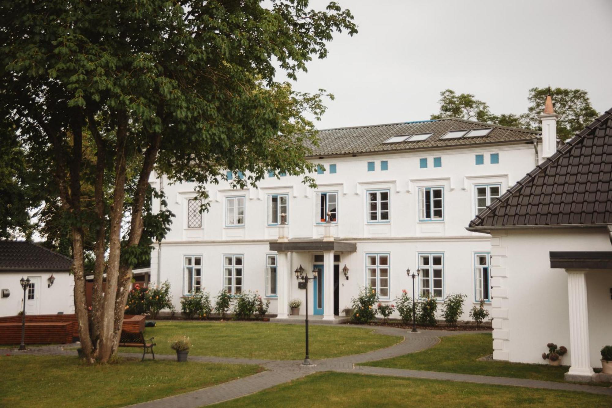 Herrenhaus-Henriettenhof Gromitz Bagian luar foto