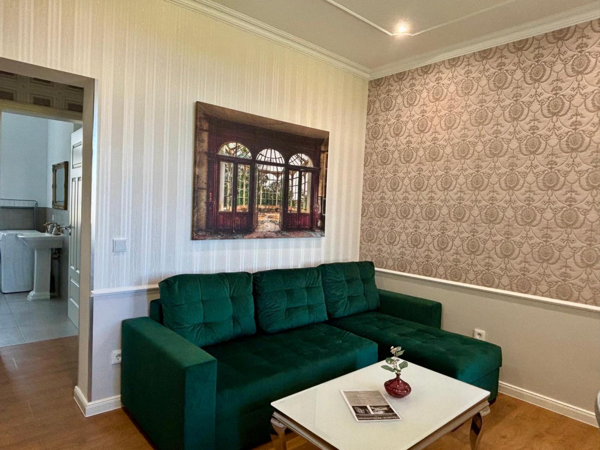 Herrenhaus-Henriettenhof Gromitz Bagian luar foto